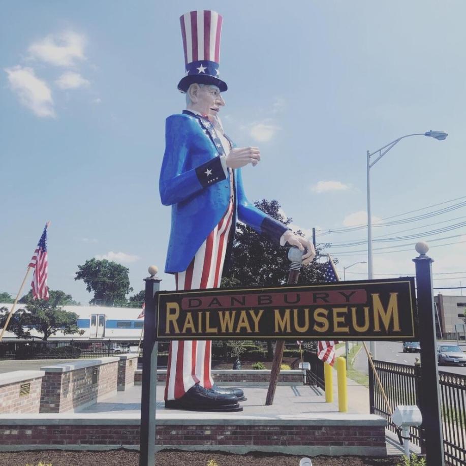 Welcome To Hat City Danbury, A Suburban Retreat Eksteriør billede