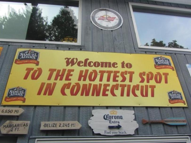 Welcome To Hat City Danbury, A Suburban Retreat Eksteriør billede