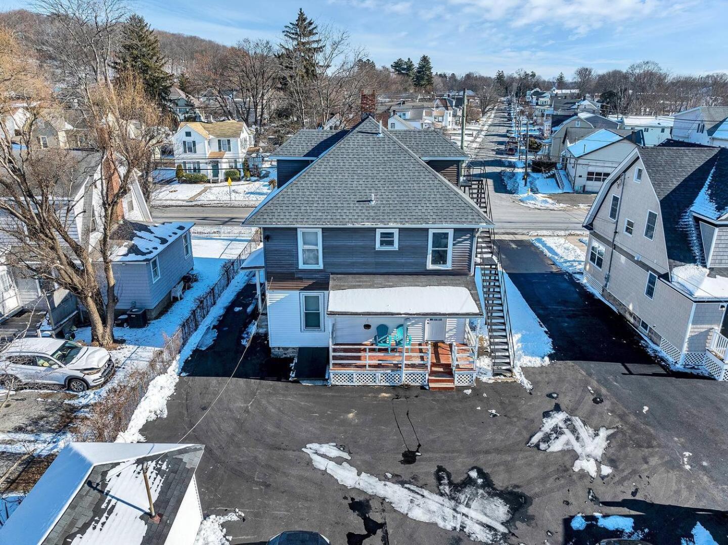 Welcome To Hat City Danbury, A Suburban Retreat Eksteriør billede